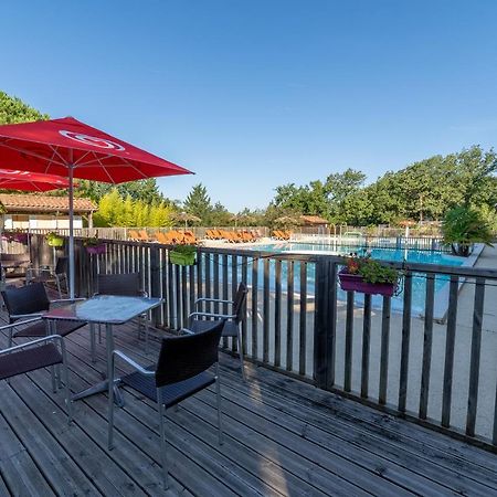 Hotel Camping Les Reflets Du Quercy Crayssac Exterior foto
