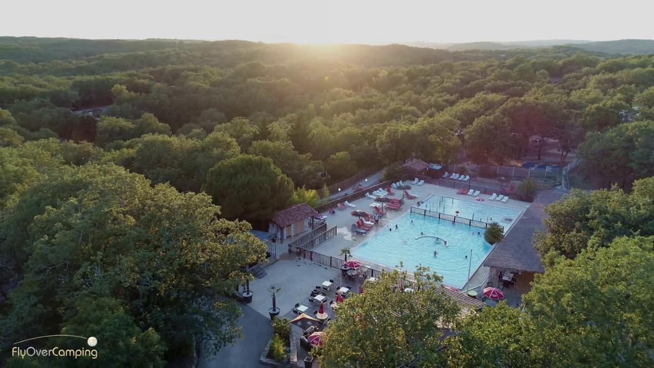 Hotel Camping Les Reflets Du Quercy Crayssac Exterior foto
