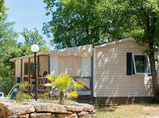 Hotel Camping Les Reflets Du Quercy Crayssac Exterior foto