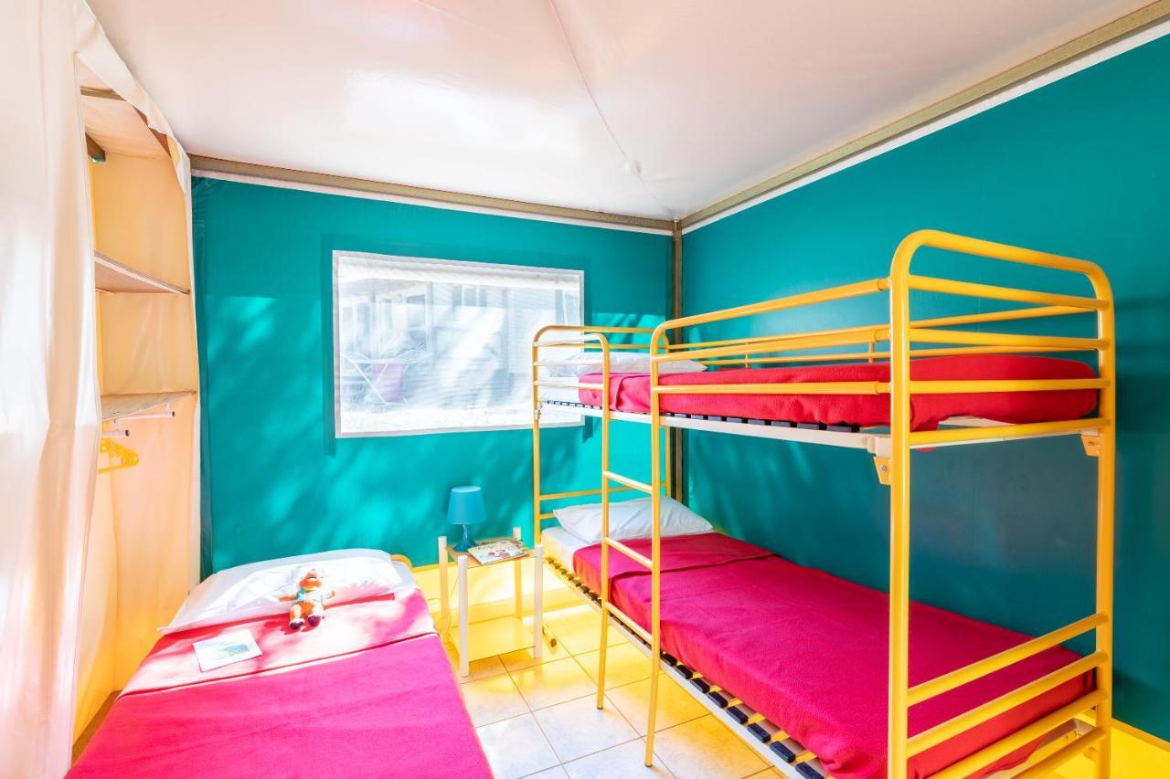 Hotel Camping Les Reflets Du Quercy Crayssac Exterior foto