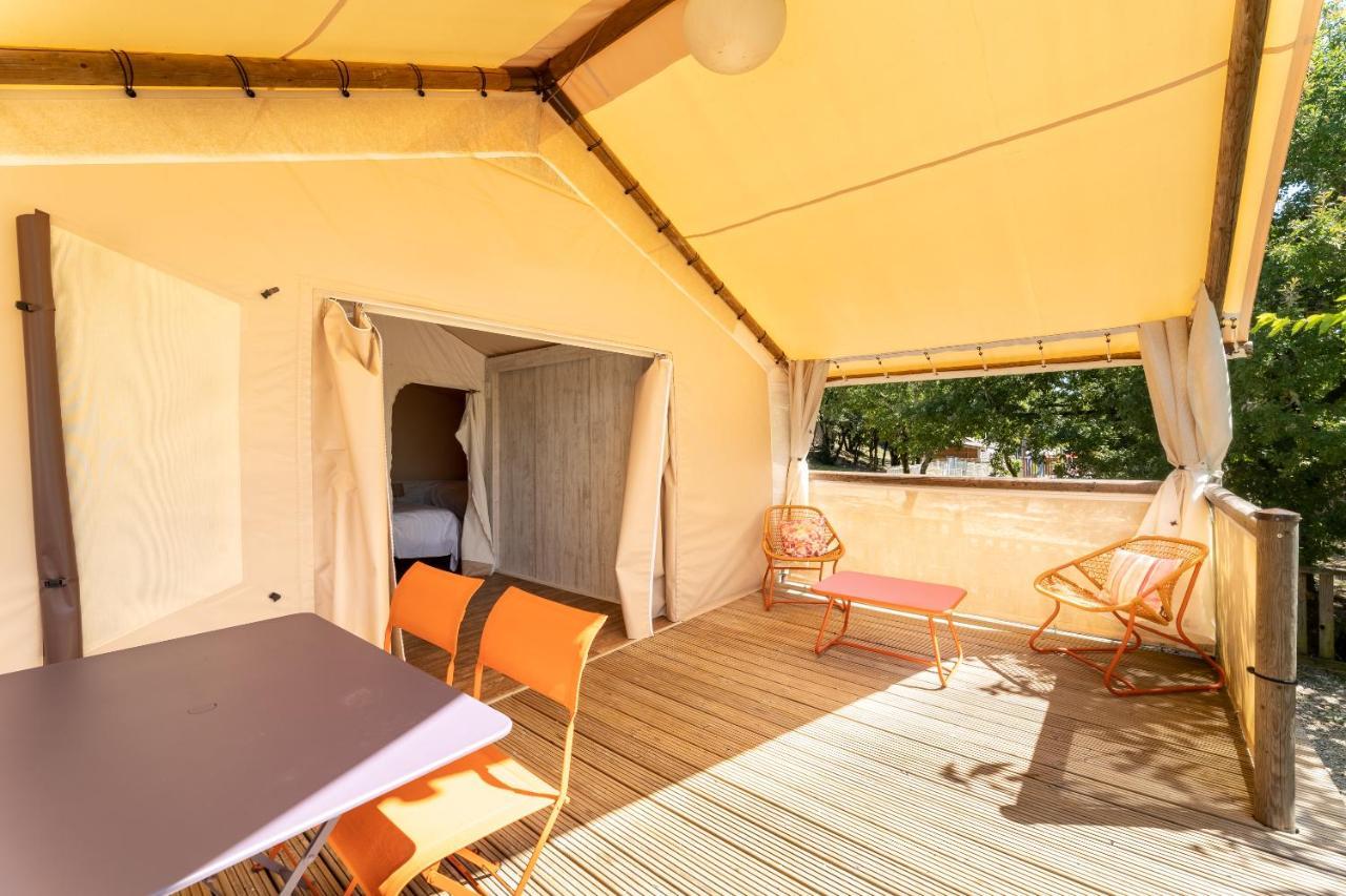 Hotel Camping Les Reflets Du Quercy Crayssac Exterior foto