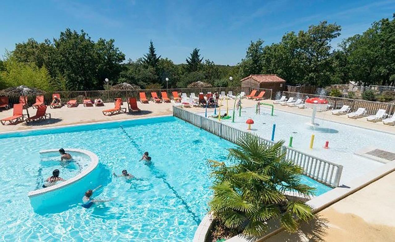Hotel Camping Les Reflets Du Quercy Crayssac Exterior foto