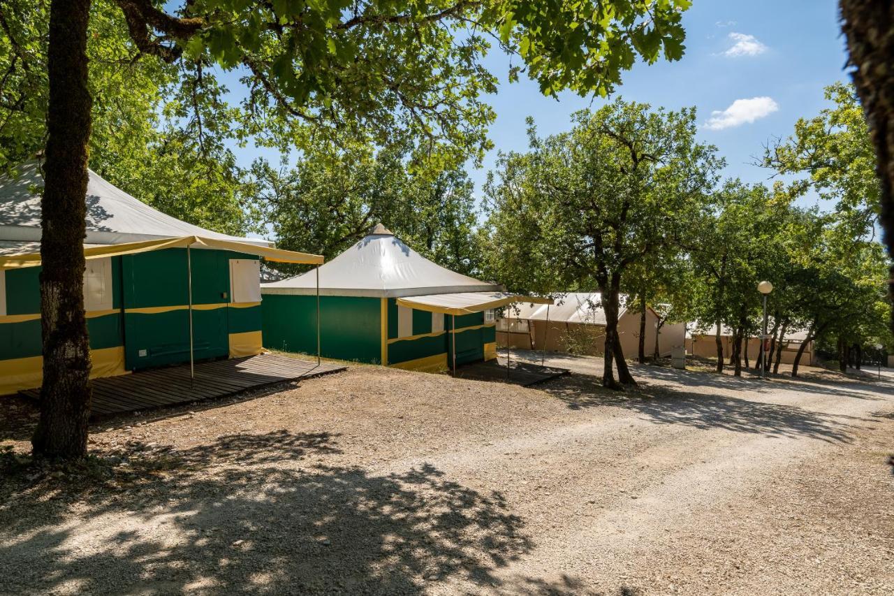 Hotel Camping Les Reflets Du Quercy Crayssac Exterior foto