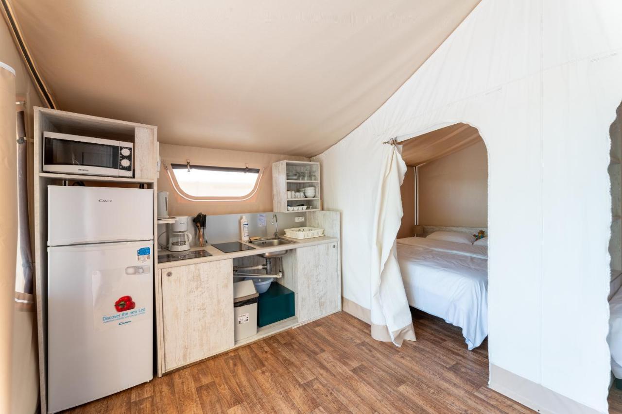 Hotel Camping Les Reflets Du Quercy Crayssac Exterior foto