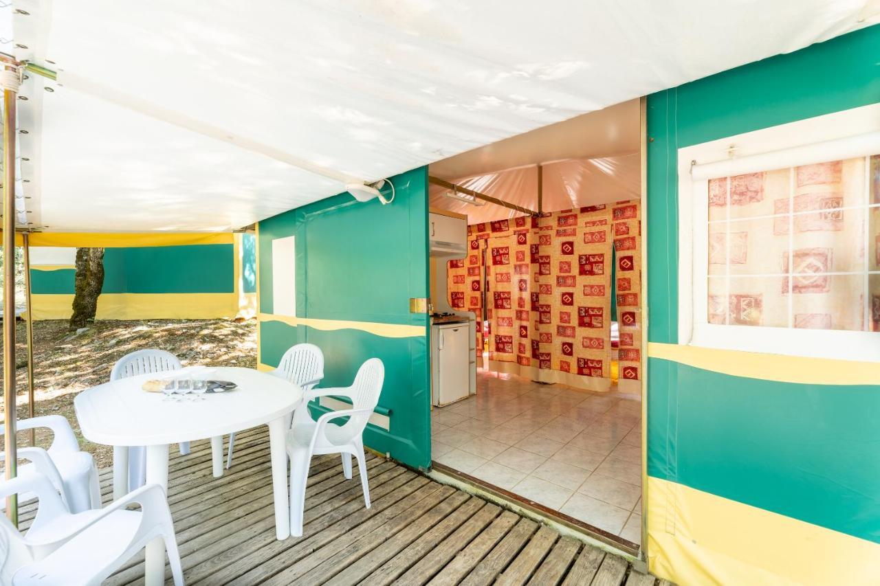 Hotel Camping Les Reflets Du Quercy Crayssac Exterior foto