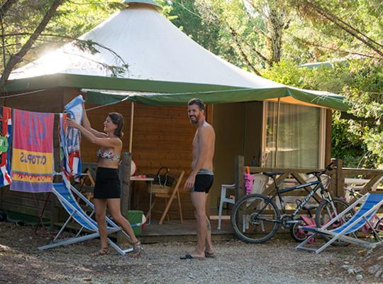 Hotel Camping Les Reflets Du Quercy Crayssac Exterior foto